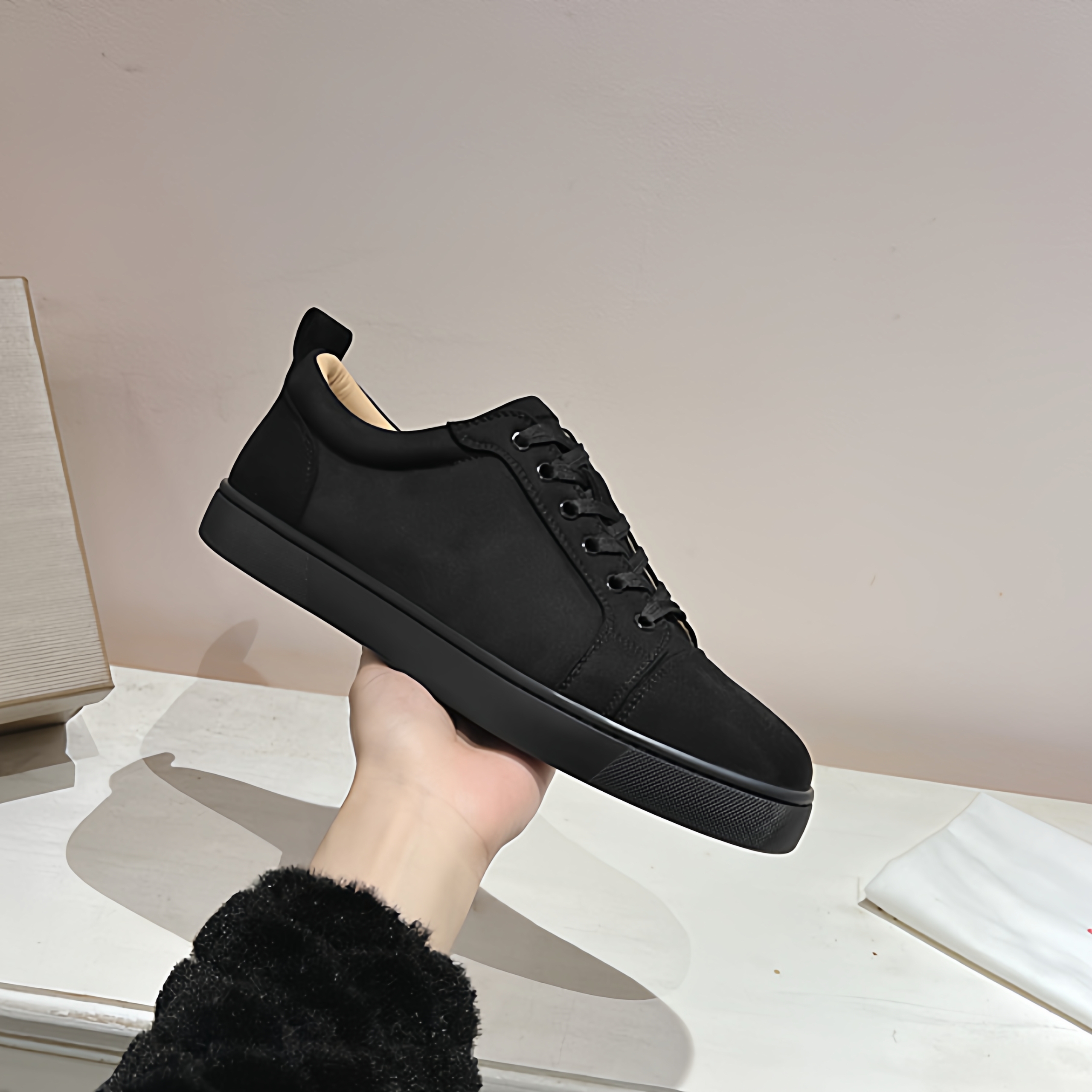 欧洲站秋冬款CL红底男鞋翻毛铆钉真皮情侣潮舒适平底休闲板鞋女子