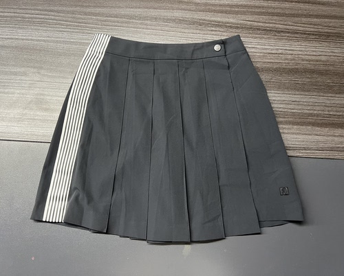 44J28 韩国高尔夫球服裙子春夏新品女士纯色标志直筒百搭褶皱裤裙