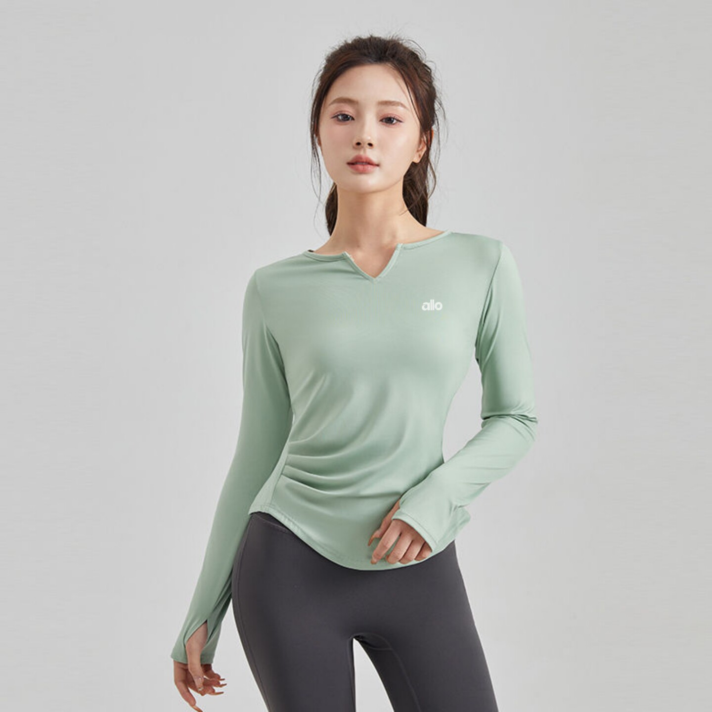 奥莱折扣秋运动上衣女修身显瘦速干长袖气质V领瑜珈服裸感健身衣