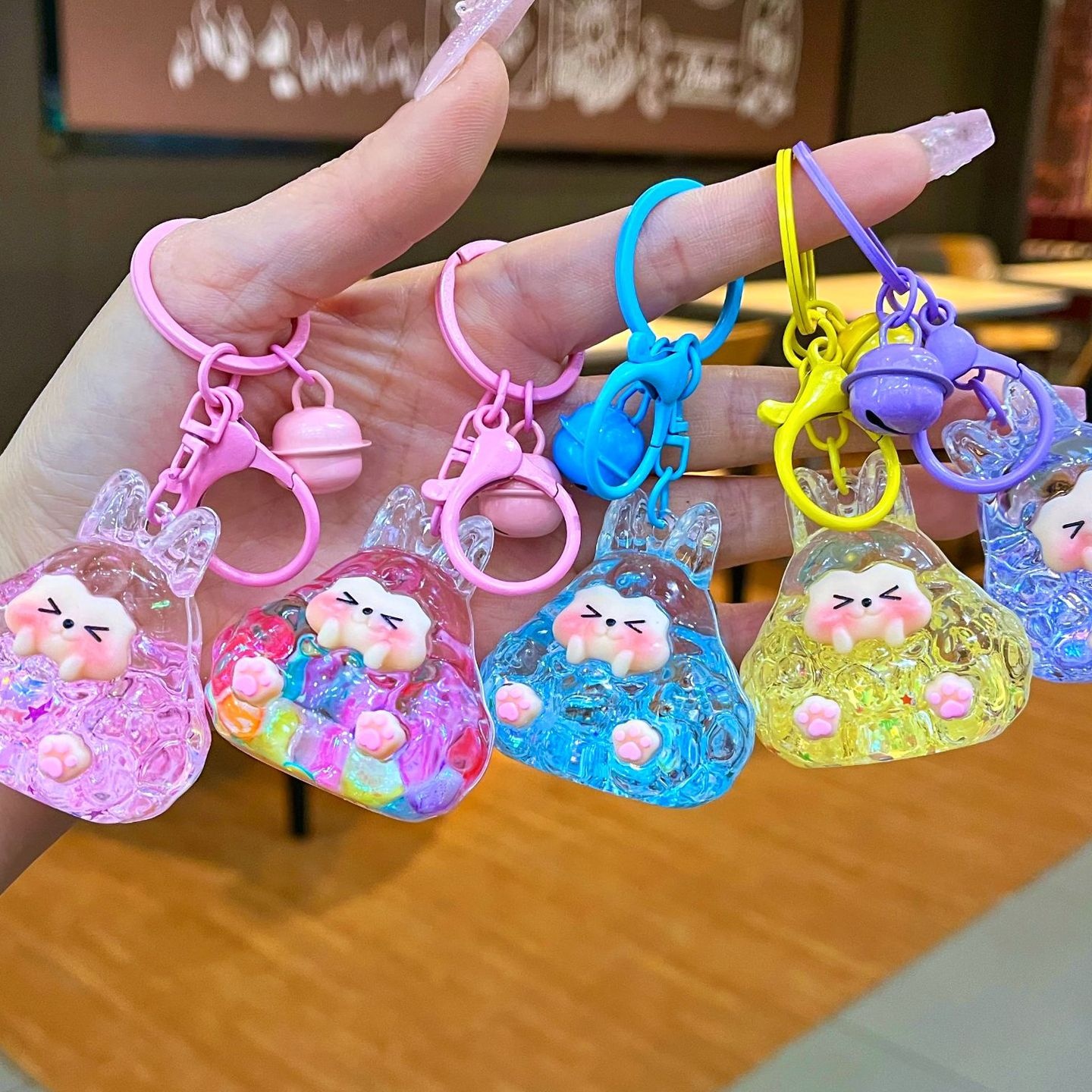 抖音爆款泡泡珠塔塔摆件夜光流沙萌粒潮玩亚克力钥匙扣小礼品挂件