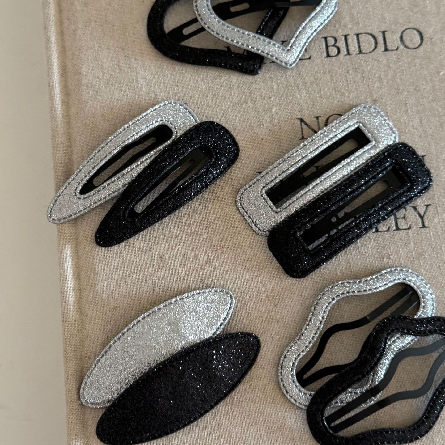 银色细闪椭圆爱心发夹女侧边碎发刘海bb夹子头饰气质简约甜酷