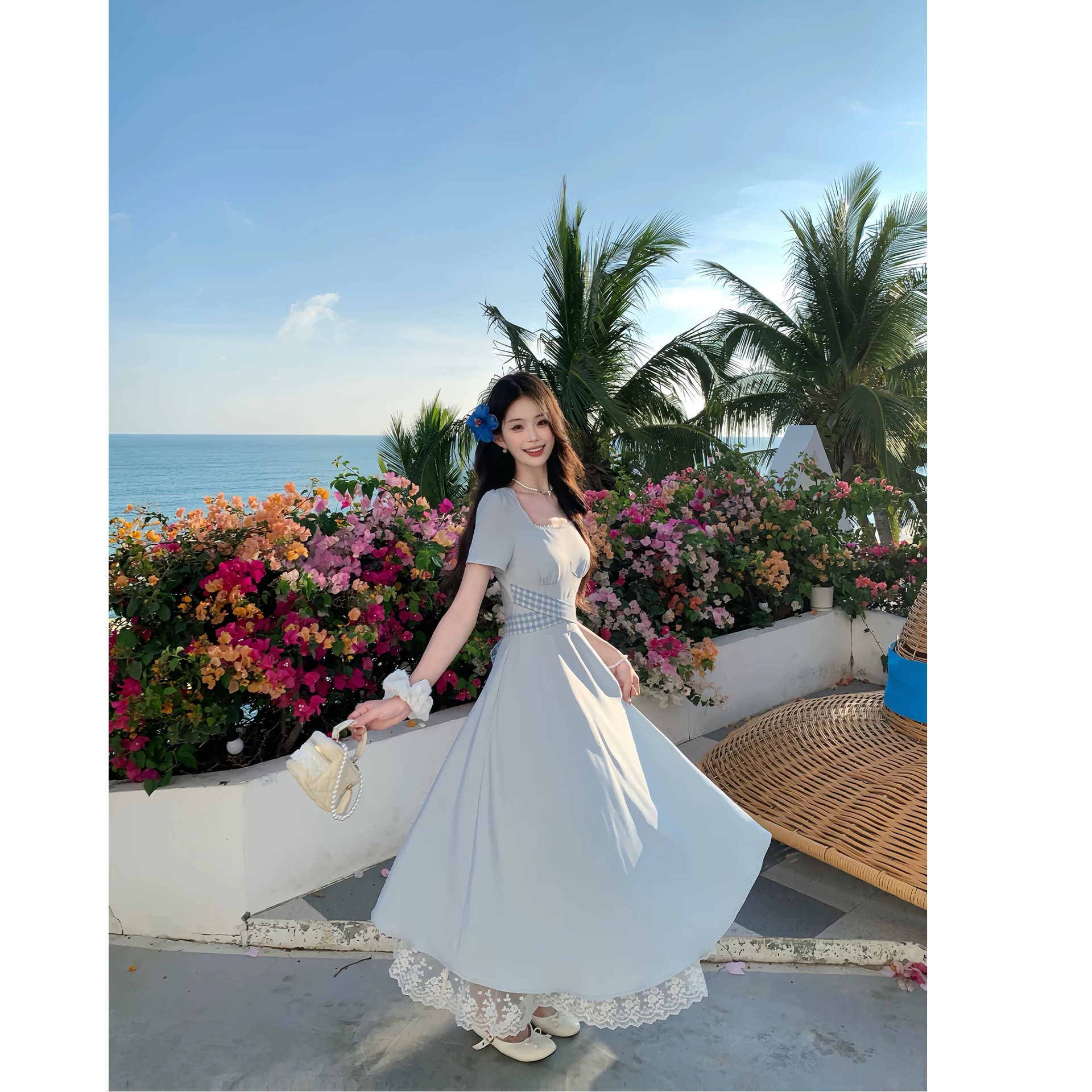 今年流行爆款法式蓝色方领连衣裙子女装夏季穿搭2026新款收腰长裙