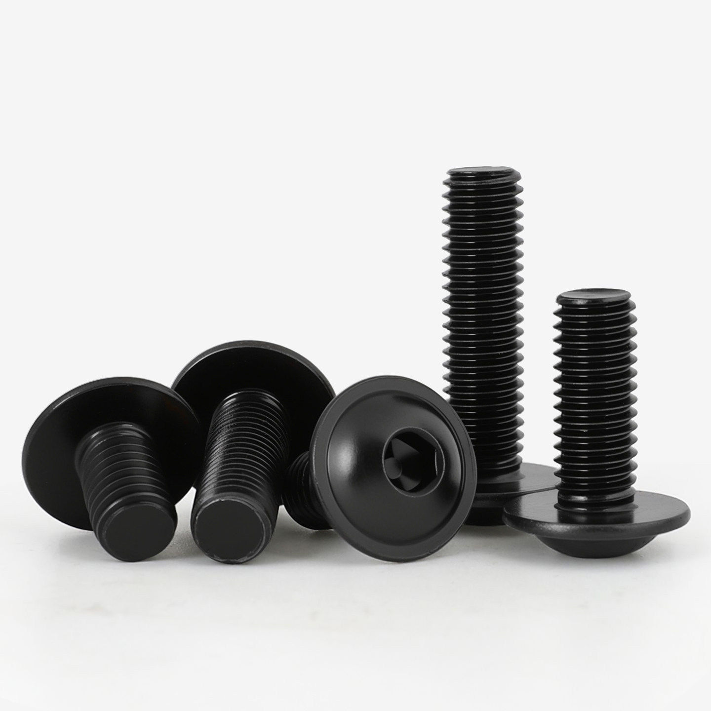 304黑色不锈钢圆头带垫内六角螺丝钉/法兰盘头带介螺栓M3M4M5M6M8,五金/工具,螺栓,淘宝优惠券,粉丝福利购,淘宝优惠卷