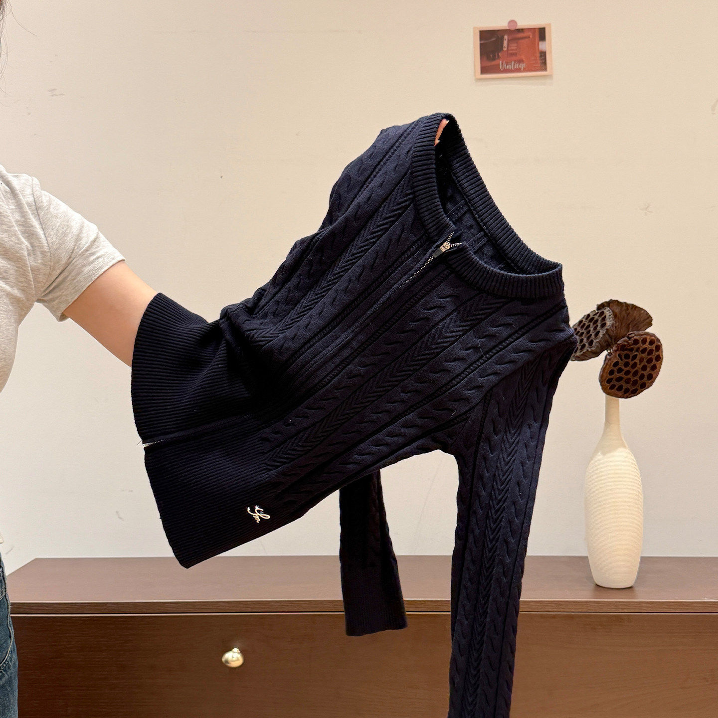 藏青圆领麻花拉链针织开衫女2026春秋字母刺绣修身内搭打底衫上衣