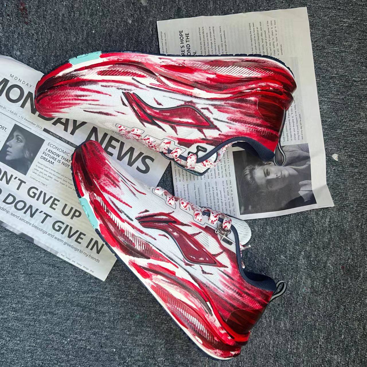 【定制球鞋】LiNing李宁赤兔8赤焰手绘涂鸦减震防滑休闲训练跑鞋