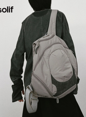 【新品】solif无相原创设计造型双肩包户外旅行轻量大容量包秋冬