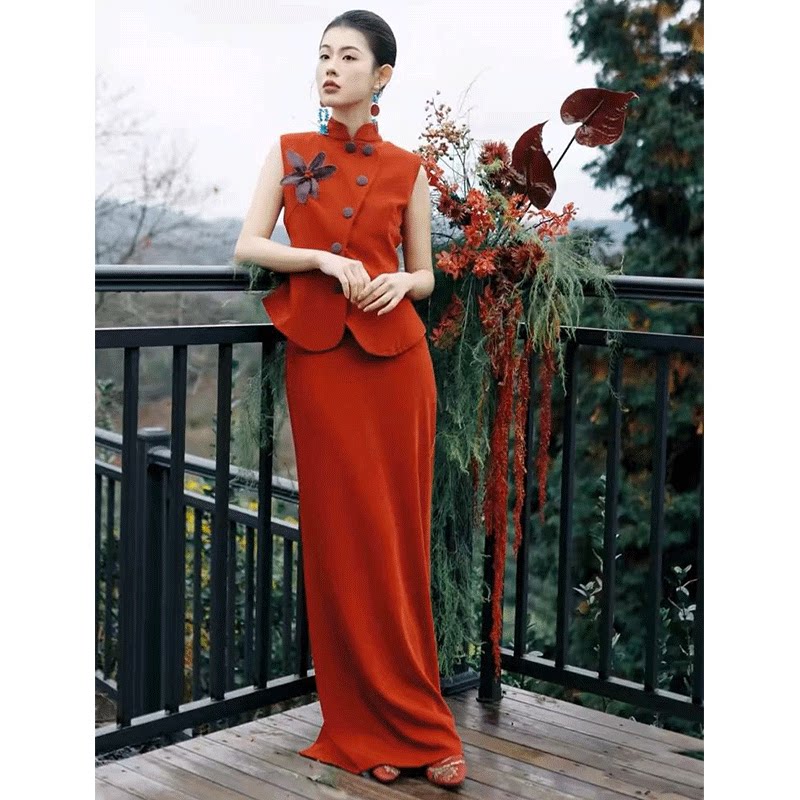 新中式晨袍女新娘订婚礼服端庄大气高级感复古红色旗袍回门两件套