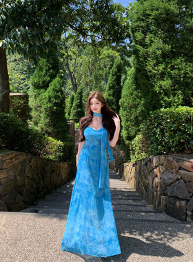 SAA海岛度假穿搭复古蓝色印花高级感气质飘带收腰连衣裙