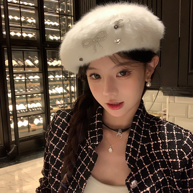 千金富家女 原创白色毛绒贝雷帽子女秋冬简约气质画家帽显脸小潮