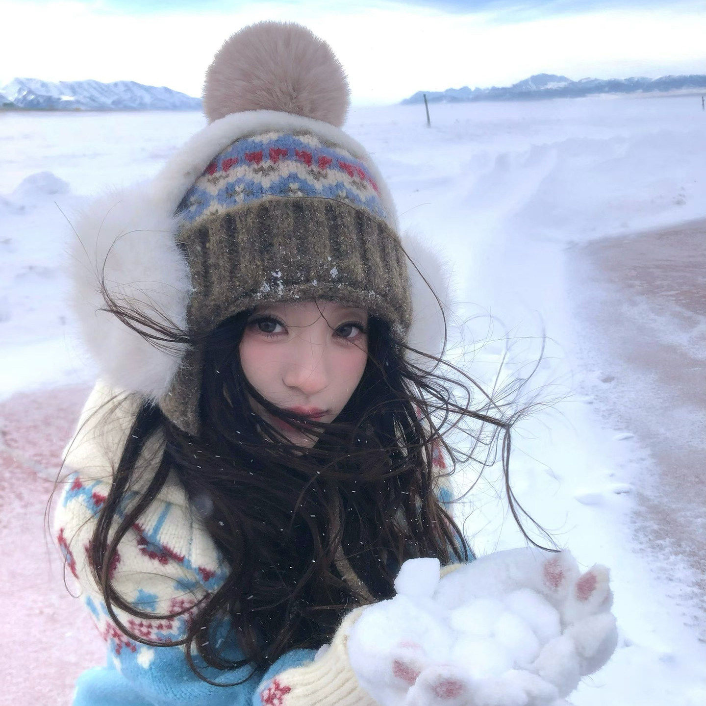 费尔岛风毛球针织帽女秋冬季氛围感保暖防寒毛线帽护耳雷锋帽子