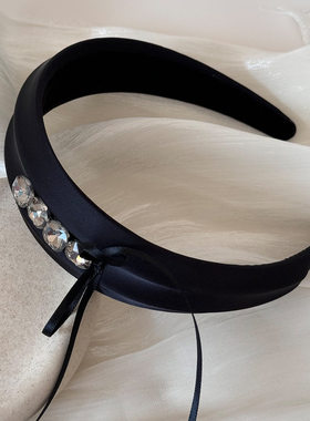 黑色缎面蝴蝶结方形水钻发箍女2026新款时尚洋气高颅顶显脸小头箍