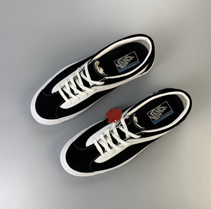 Vans范斯Bold Ni经典款翻毛皮低帮男女鞋休闲运动板鞋VN0A3WLPOS7