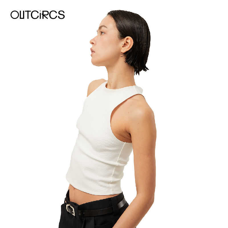 OUTCiRCS修身背心修身轻盈
