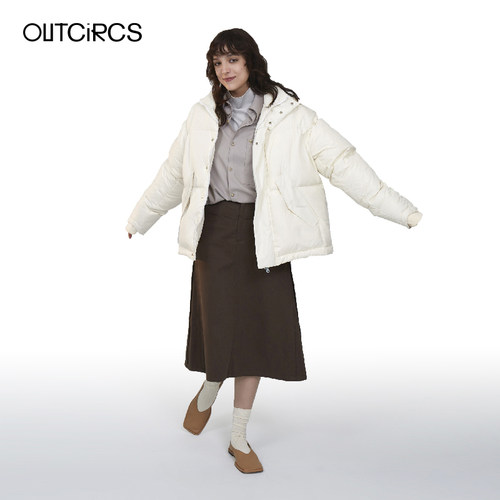 OUTCiRCS温暖蓬松面包羽绒服