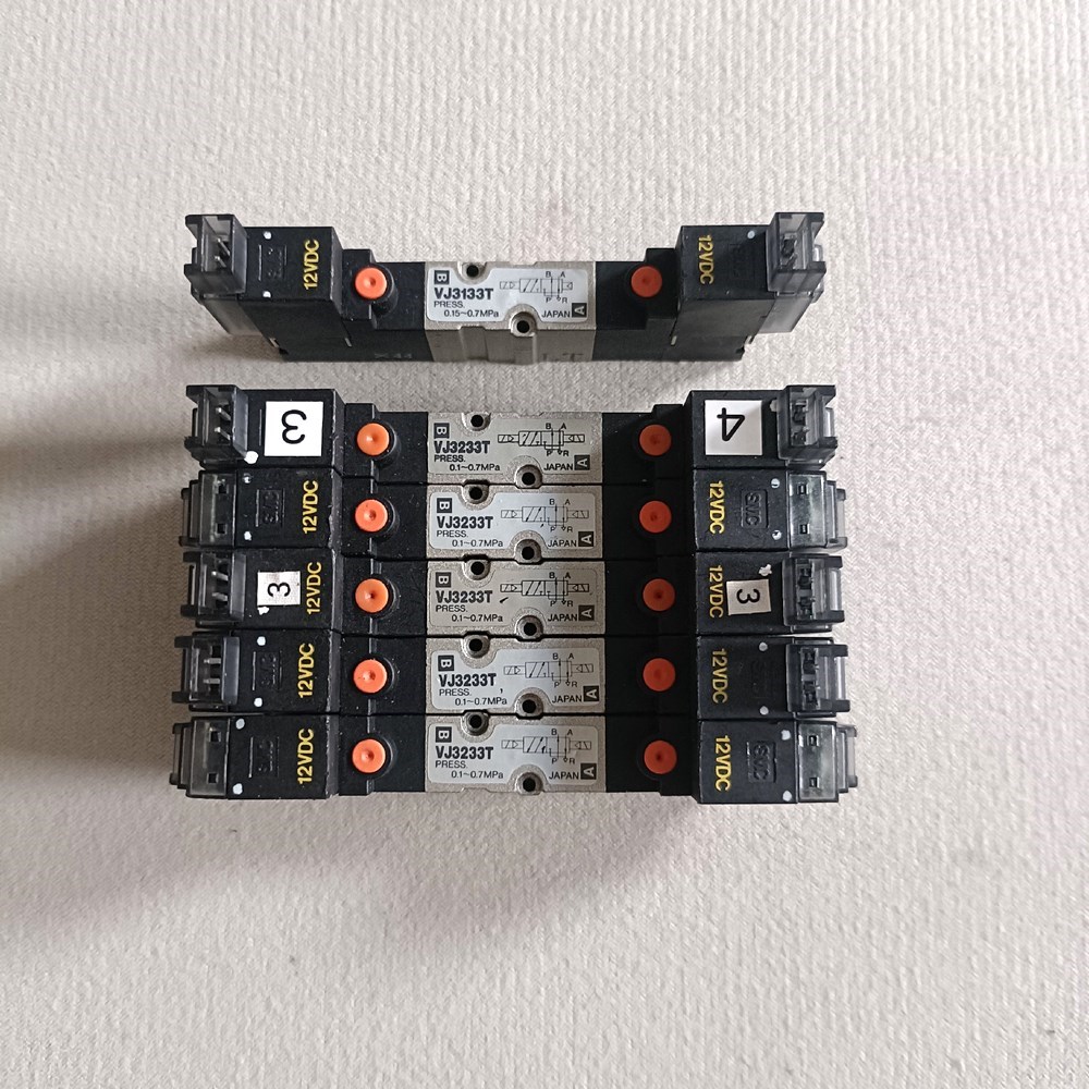 SMC电磁阀 VJ3133T有1个 VJ3233T有5个 议价