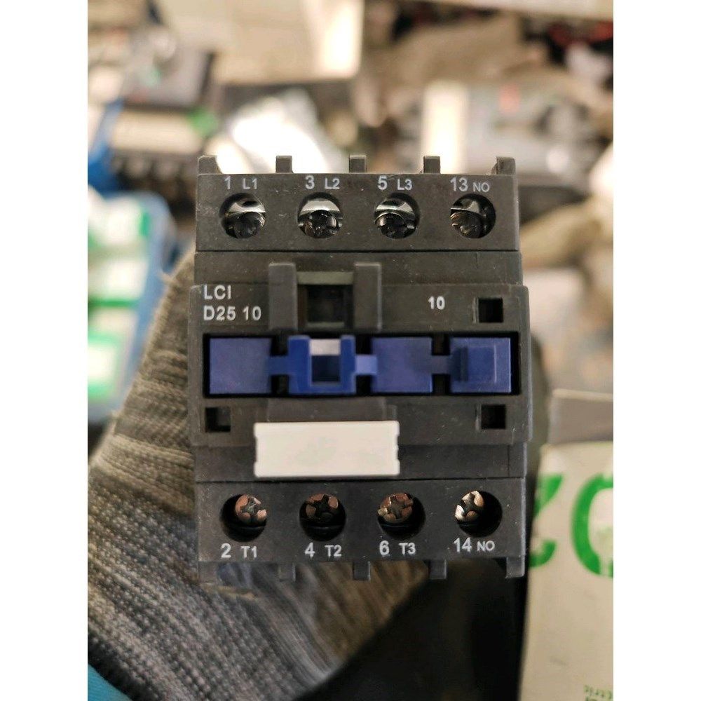 施耐德交流接触器LC1-D2510未使用包装完好.参 议价