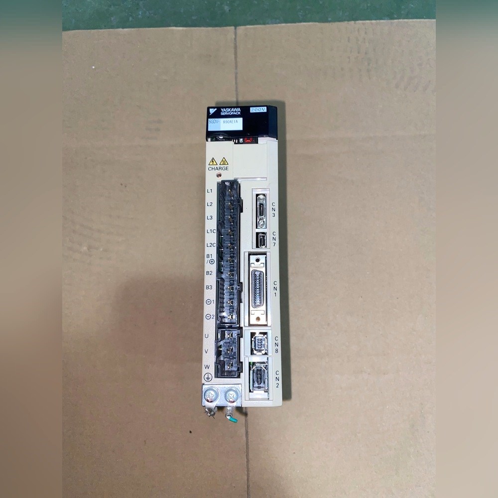 SGDV-R90AE1A 安川伺服驱动器 议价