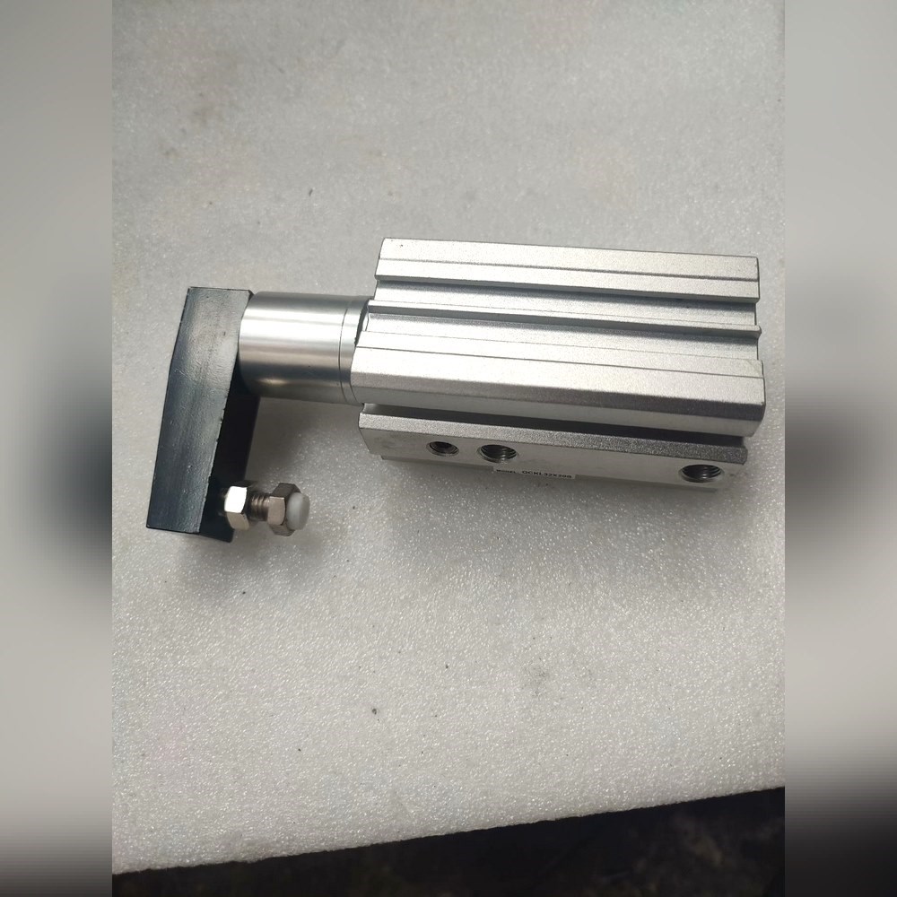 亚德客QCK夹紧气缸QCKR32X20S 议价