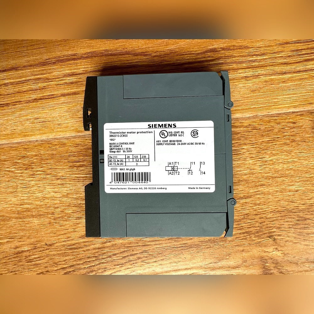 3RN2010-2CW30电机保护继电器99新无外 议价