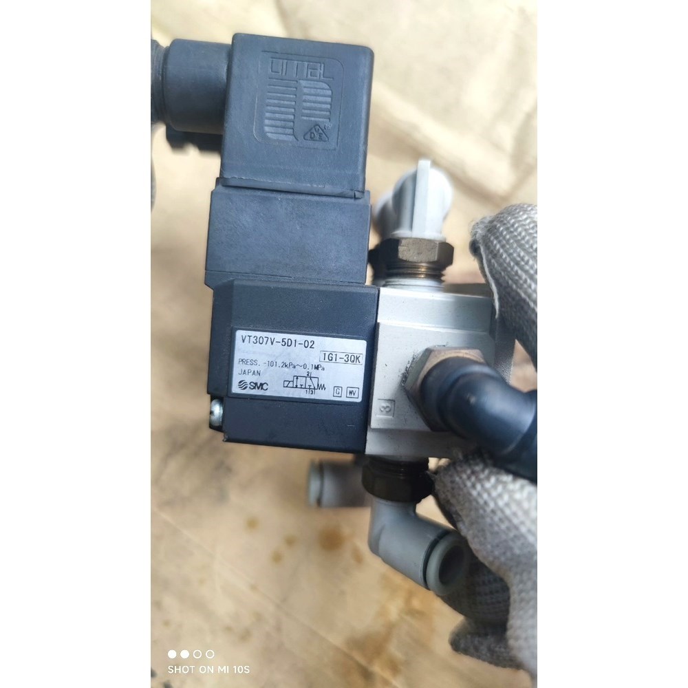 SMC真空电磁阀VT307V-5D1-02两个需要的私聊我 议价