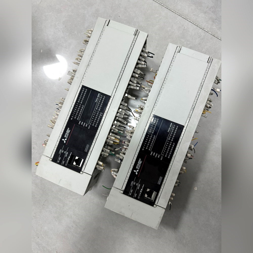 三菱FX5U-80MTES现货一台功能包好实物拍 议价