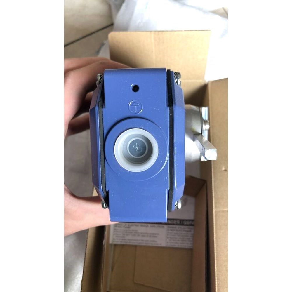 原装 施耐德 Telemecanique XCRE18 XCR-E18 实物拍摄 现货 议价