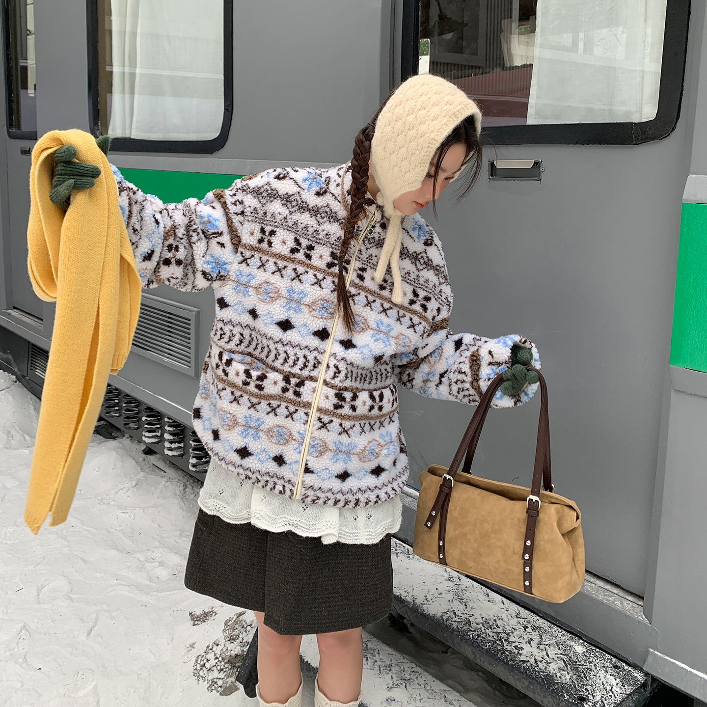 12/8 00:00【新品上新】尺尺间Lsland   立领拼色外套