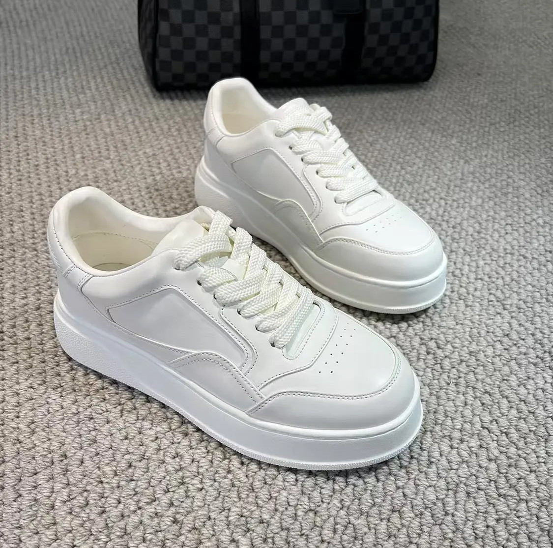 2025春夏高品质男鞋广州高端休闲鞋厚底软面透气百搭板鞋小白鞋LJ,流行男鞋,时尚休闲鞋,淘宝优惠券,粉丝福利购,淘宝优惠卷