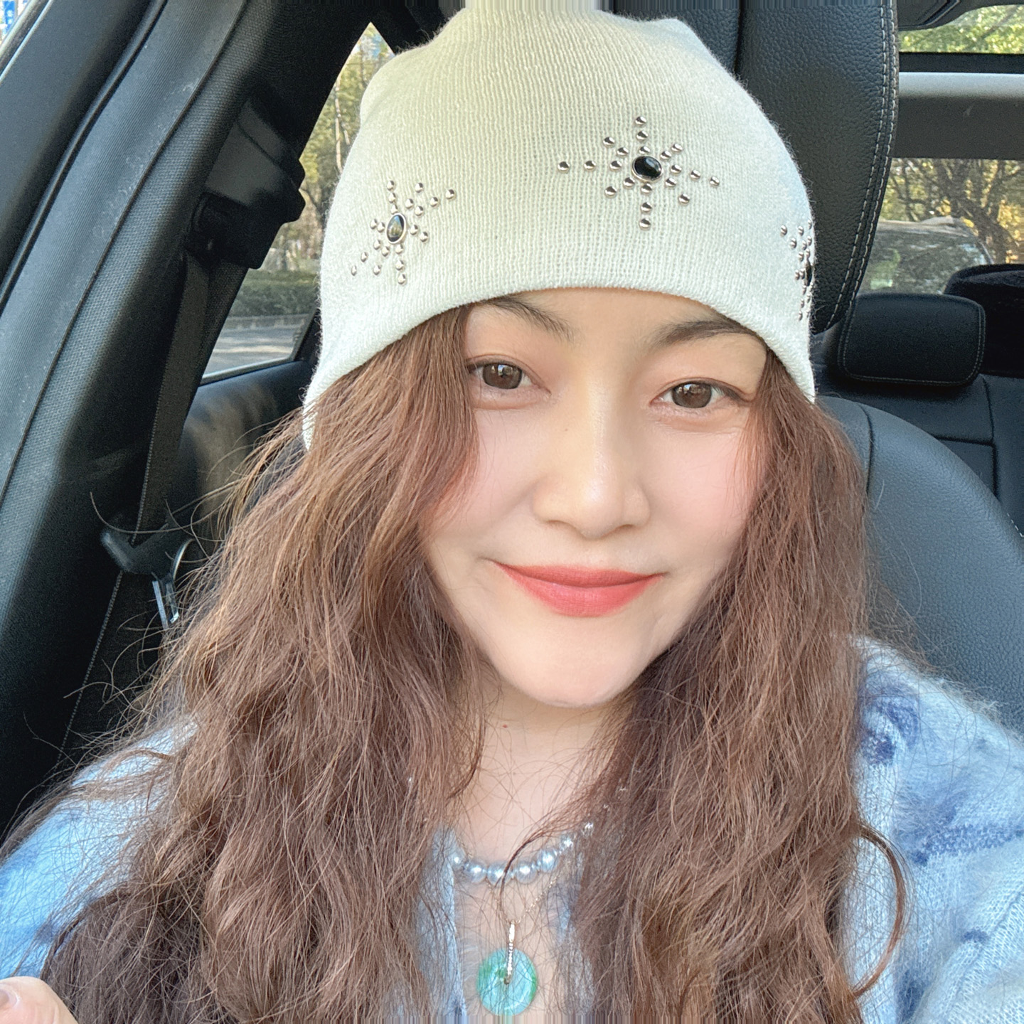 韩国代购牟钉装饰针织毛线帽女冬