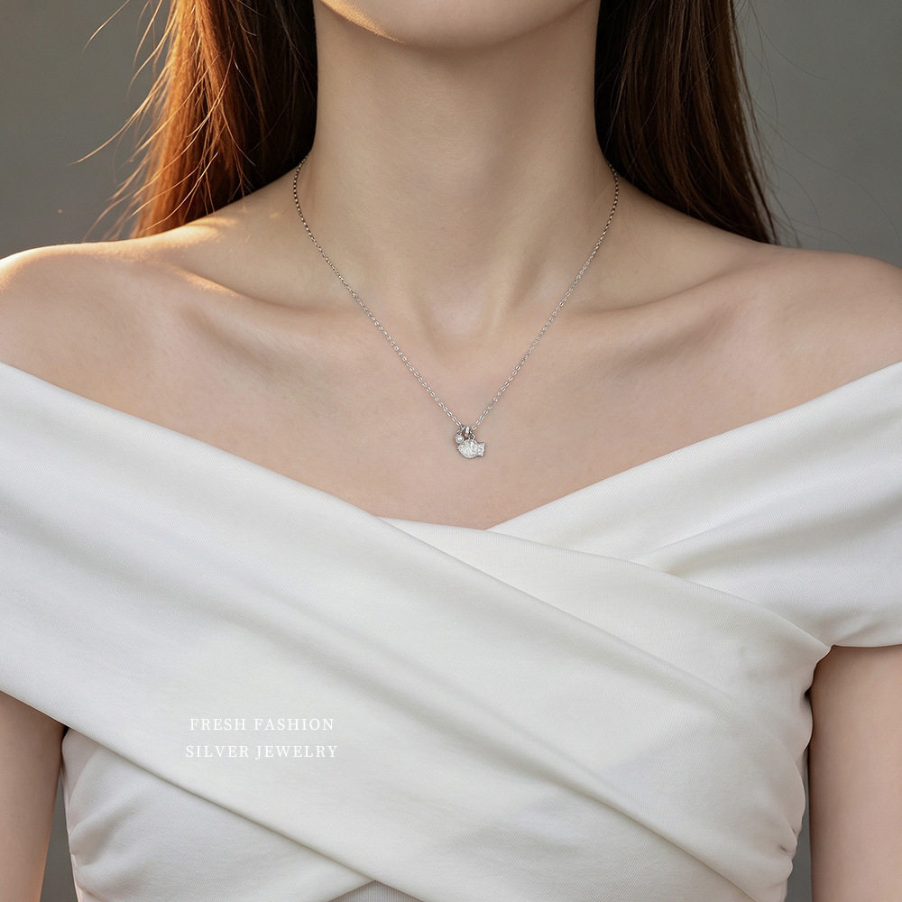 s925银拉丝小鱼精致吊坠项链女新