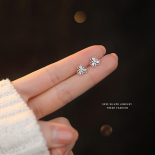 s999足银闪亮锆石三叶草耳钉女轻奢设计感韩系气质纯银镶皓石耳饰