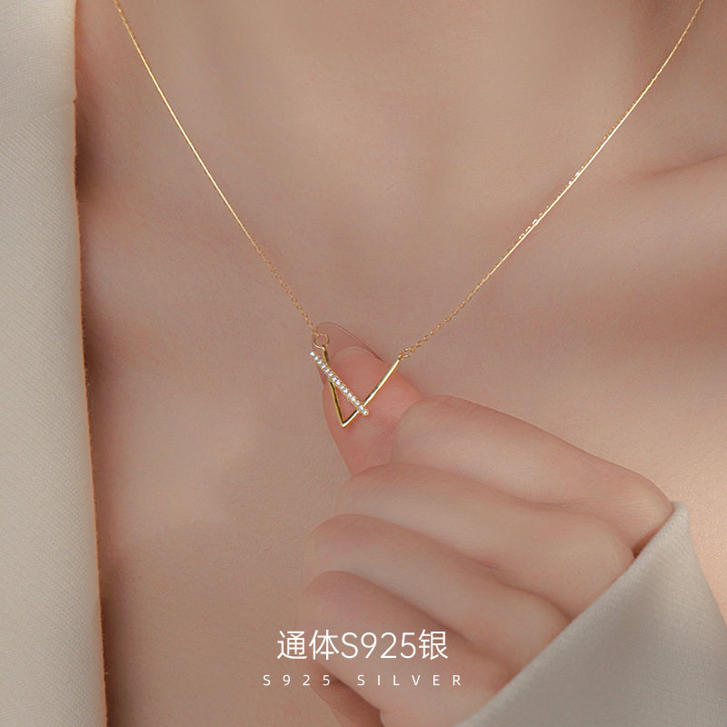 榕树下S925银几何V字个性项链女