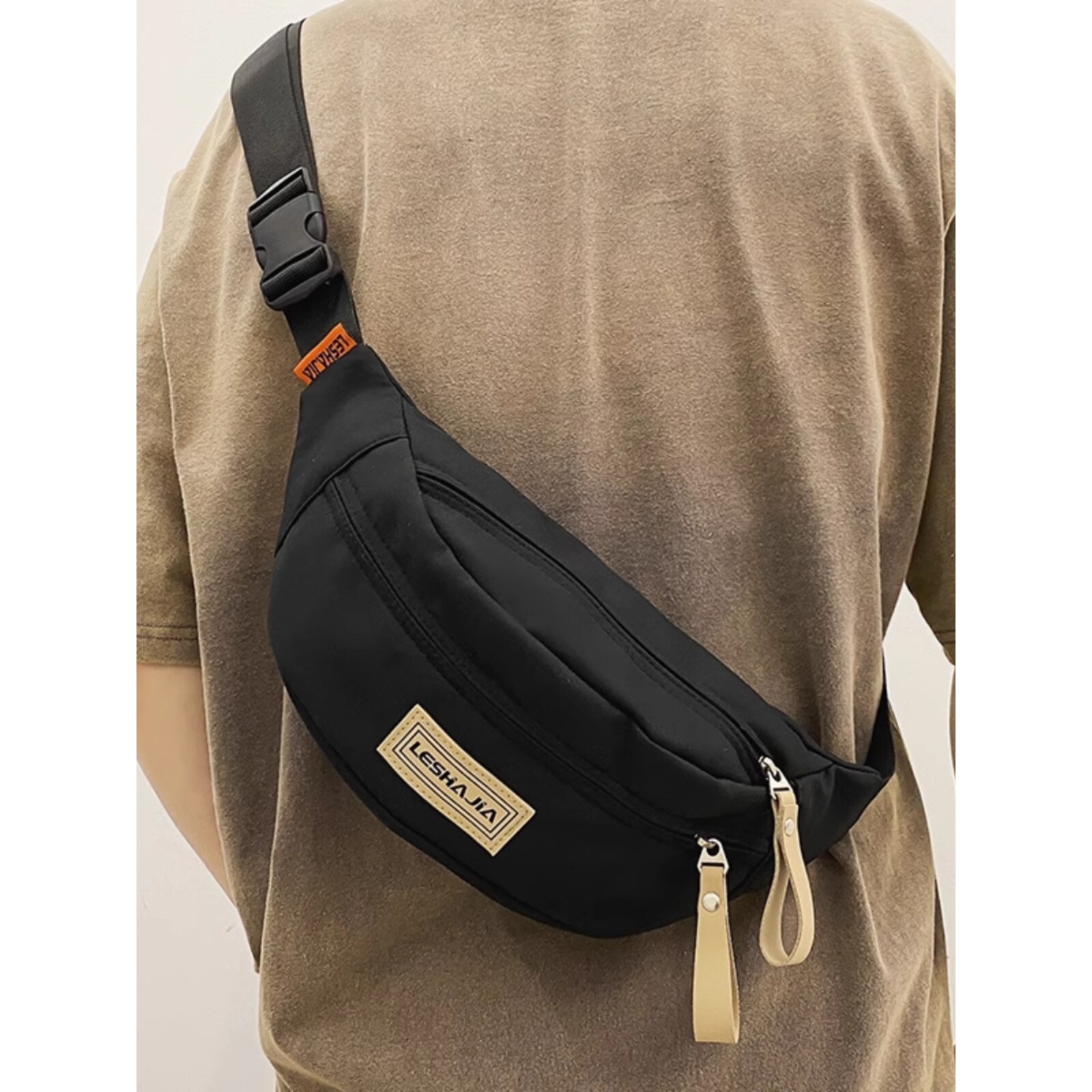 斜挎包男款单肩胸包男士运动休闲腰包轻便简约斜肩背包百搭潮牌女