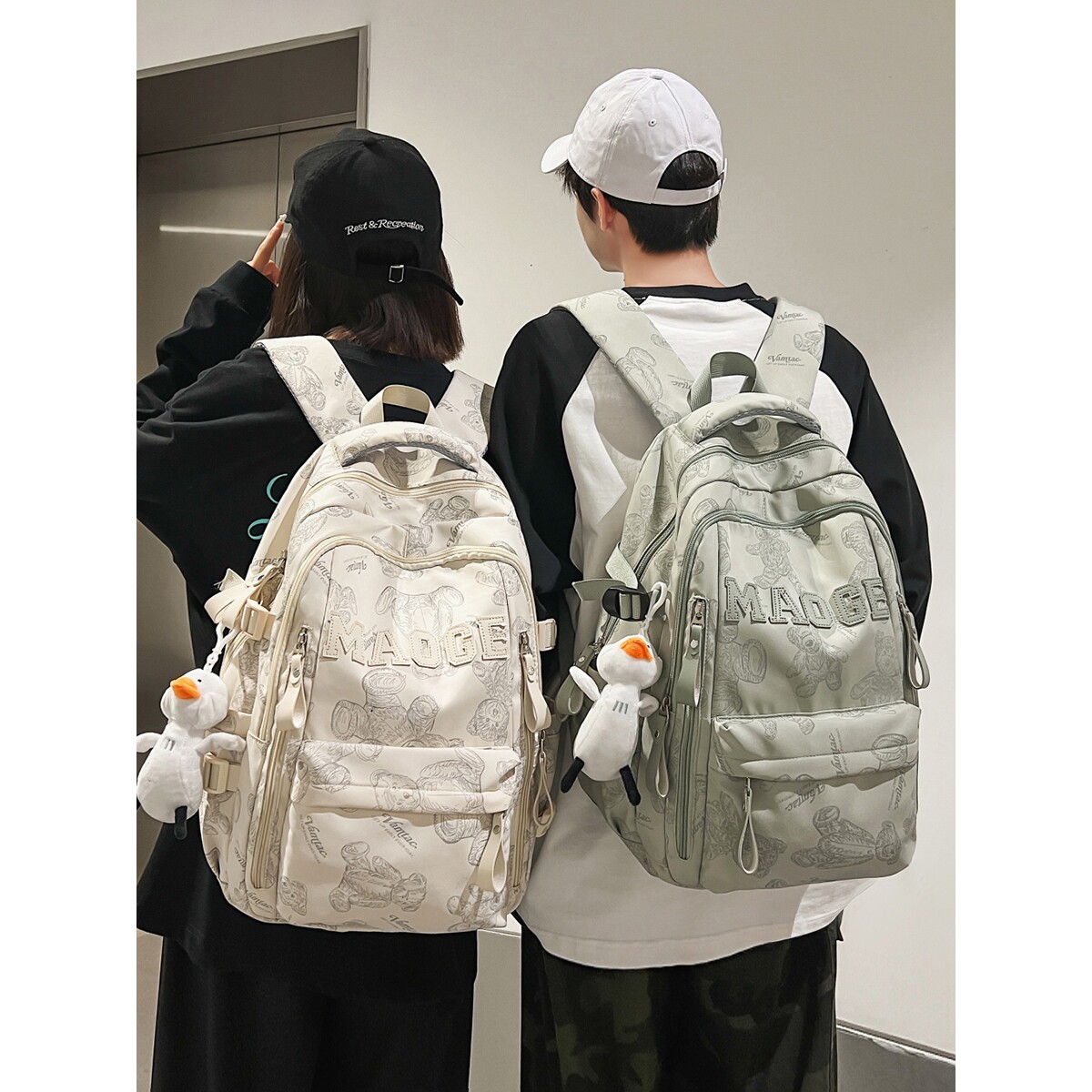 法国初中生书包女2025年新款高中生大容量双肩包男大学生电脑背包