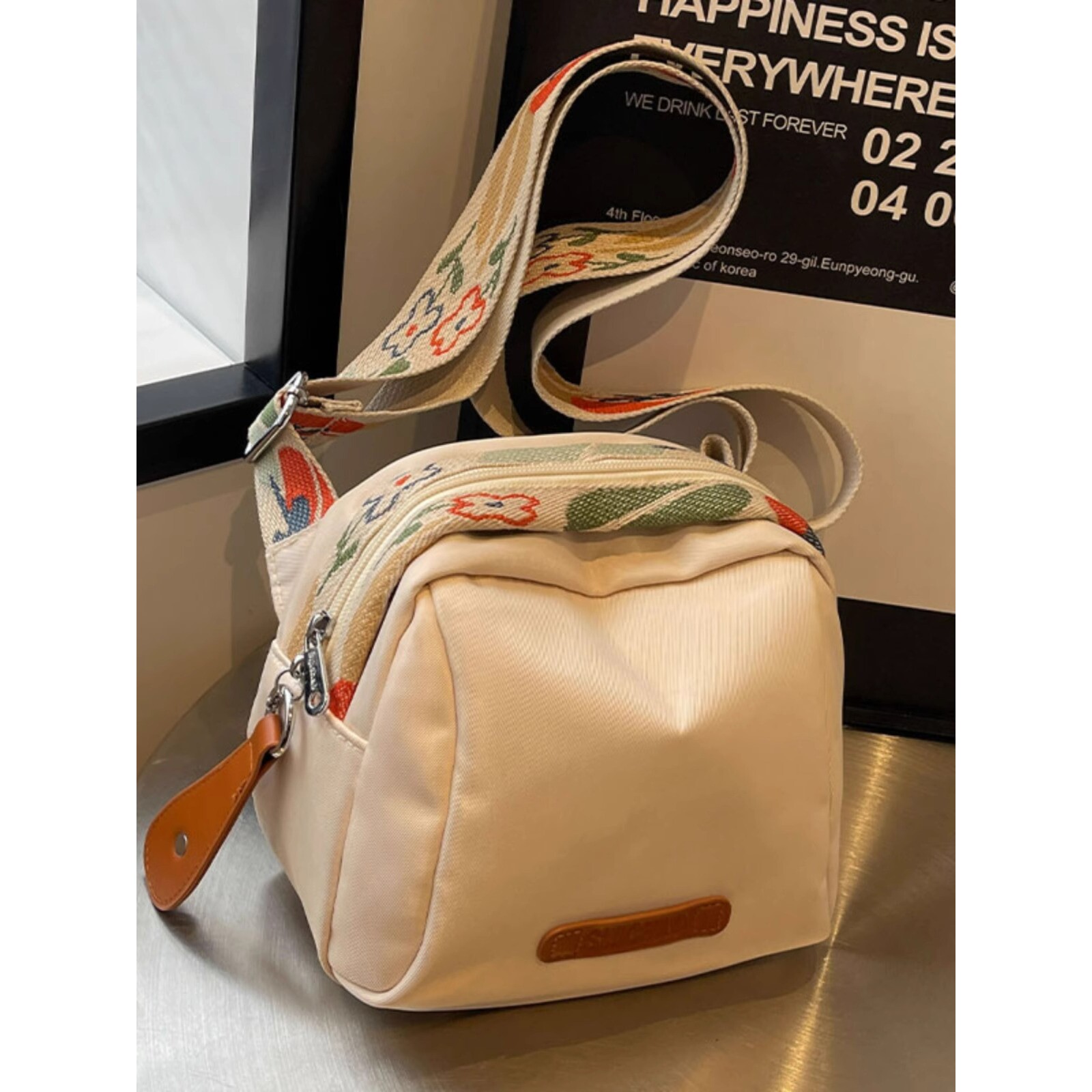 法国ITonick.防水尼龙布斜挎包包女新款大容量通勤单肩包休闲设计