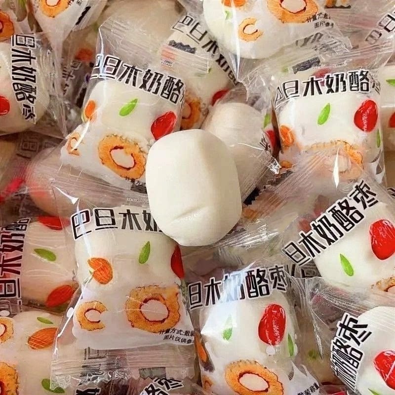 新疆巴旦木夹心奶酪红枣独立装