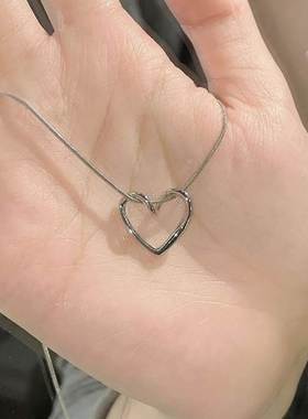 Simple Clavicle Chain choker Hollow Heart Pendant Necklace