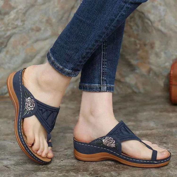 women shoes新款凉拖现货大码女鞋电绣夹脚拖鞋女2024