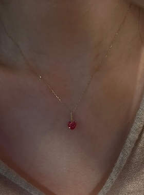 爱心项链女2025新款配饰轻奢小众