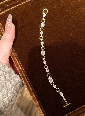 爆闪环环相扣手链女轻奢时尚手饰