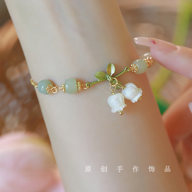 清冷感铃兰花手链女仿和田玉手串