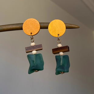 孔雀绿木质耳钉2025新爆款高级感耳环独特漂亮撞色几何流苏耳饰女