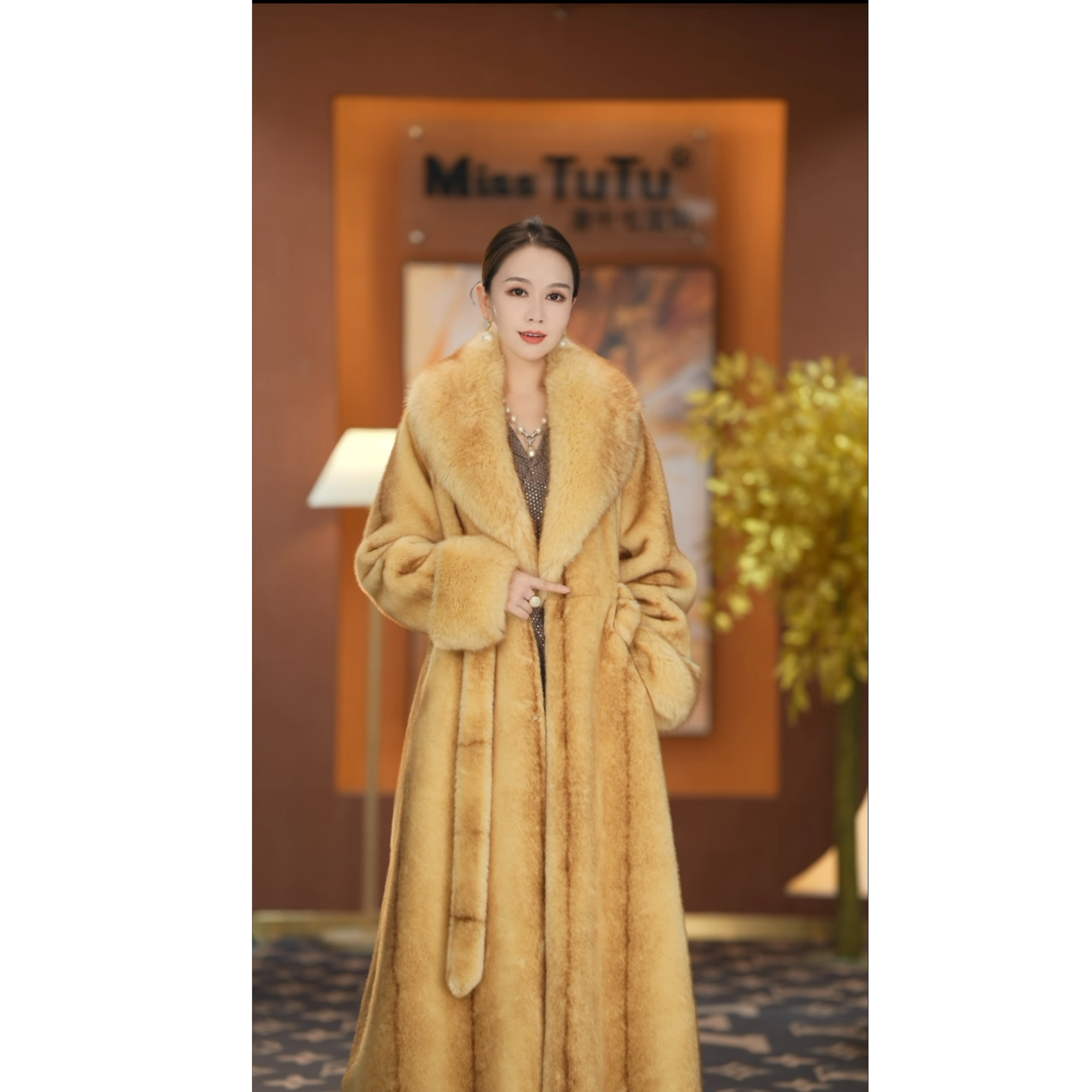 【洛十七】高奢气质秋新款黄金色气质款毛毛外套(衣长115)