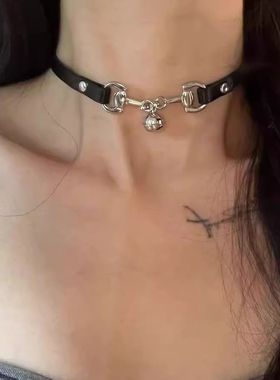 铃铛吊坠choker项圈女颈环黑色项链脖子配饰颈链锁骨链简约潮流