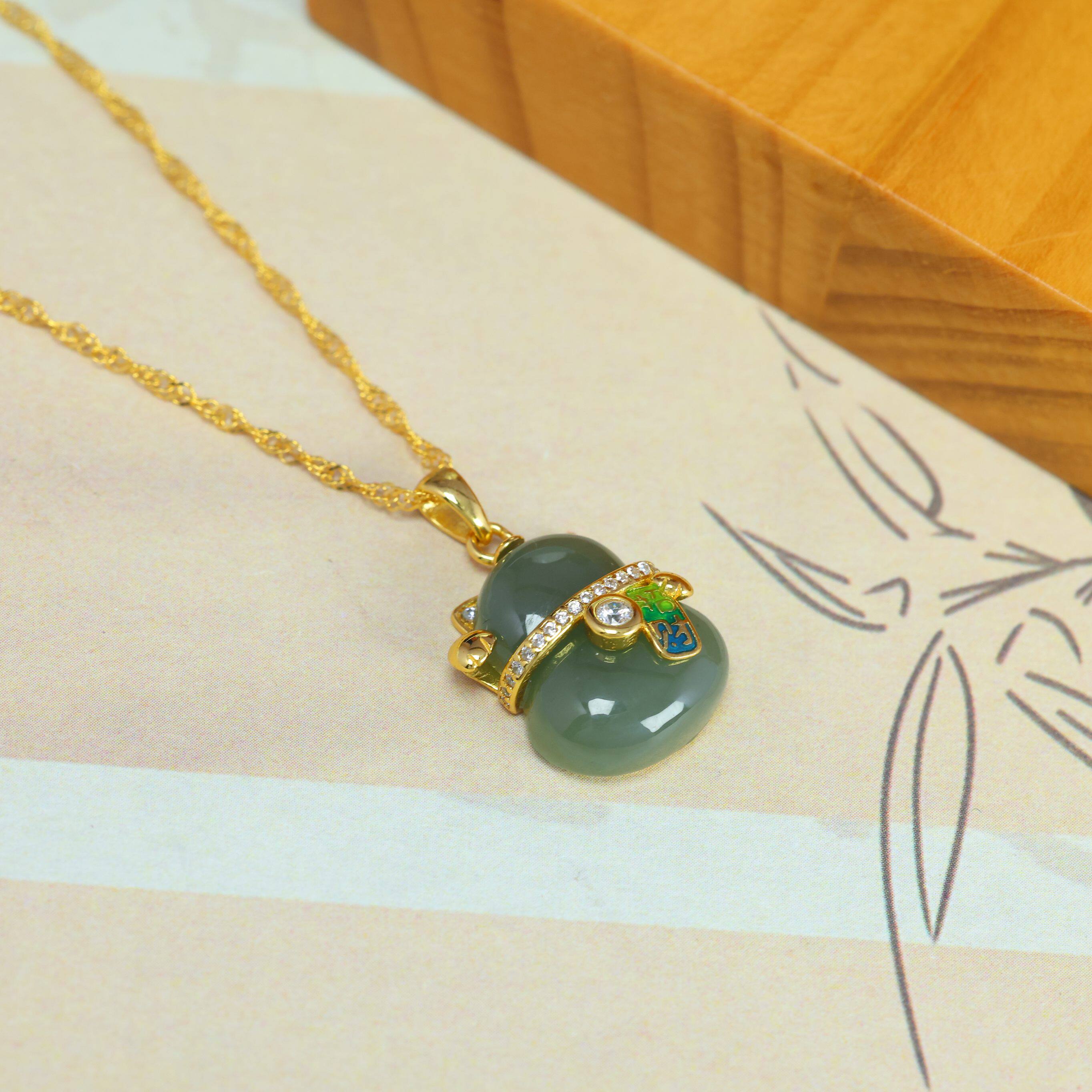 s925银镶和田玉招财猫吊坠女生玉石配饰挂件时尚百搭新款饰品礼物