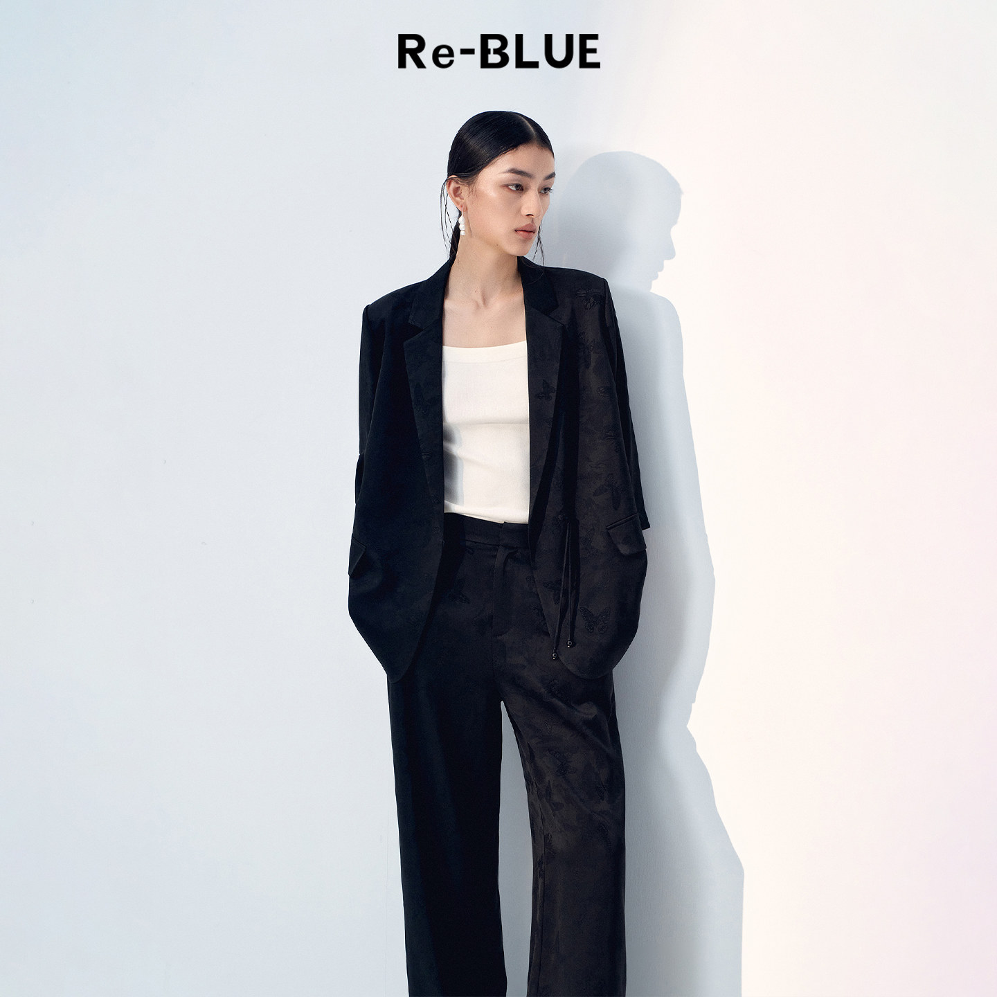 Re-BLUE轻奢优雅女装简约百搭黑色提花七分袖翻驳领西装外套
