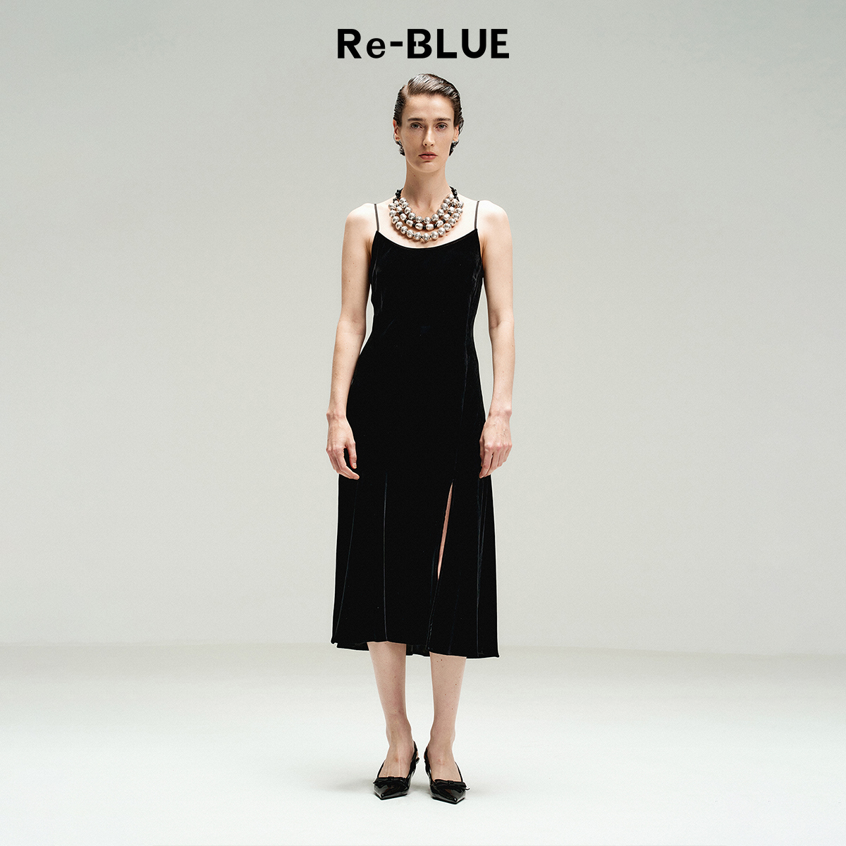 简约通勤慵懒法式丝绒吊带连衣裙