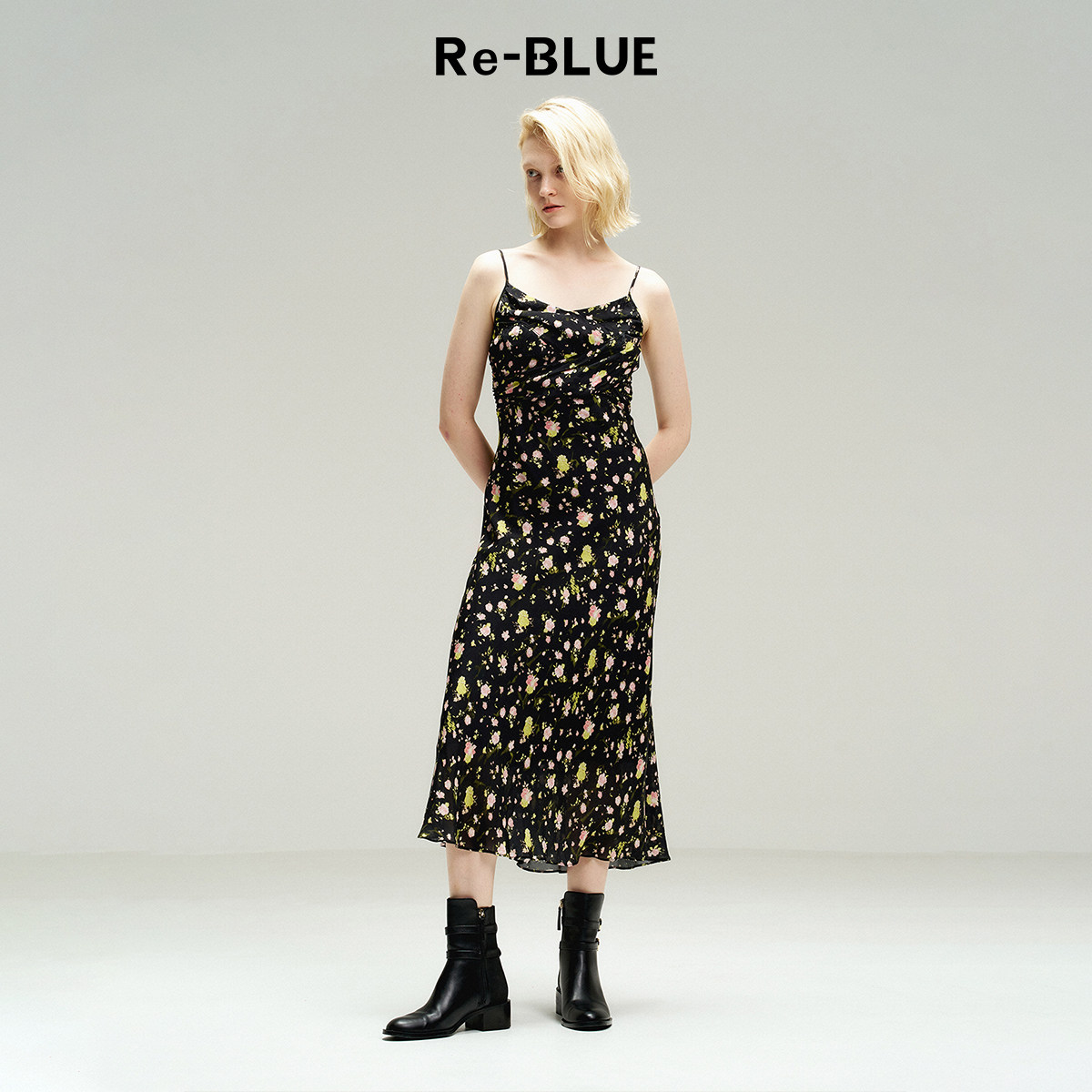 Re-BLUE轻奢优雅女装静奢风腰部抽褶设计吊带连衣裙,女装/女士精品,连衣裙,淘宝优惠券,粉丝福利购,淘宝优惠卷