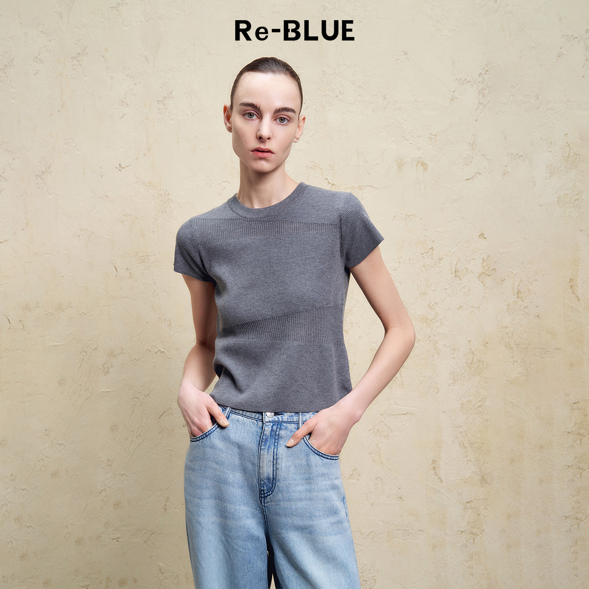 简约百搭静奢通勤修身圆领针织衫