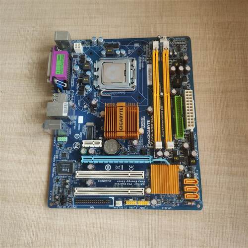 技嘉G31主板GA-G31M-ES2C 775针成色好